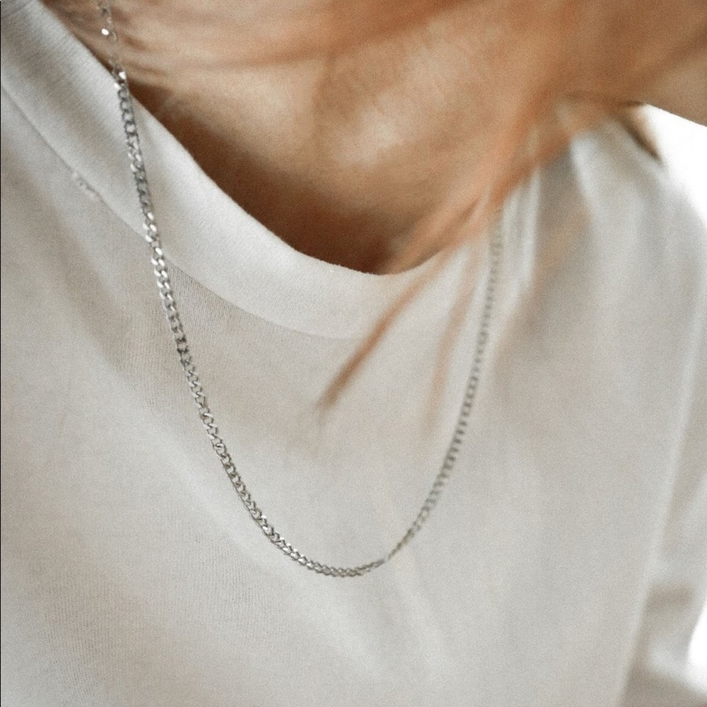 Cuban Link Chain - Picture 2 of 4